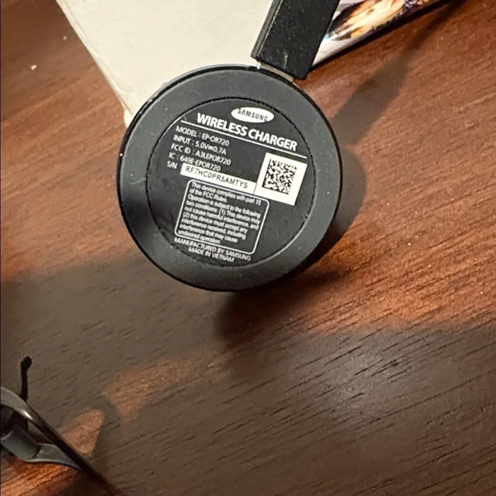 Samsung Gear S2 Black Smartwatch with Charger 316L Stainless Steel Case.